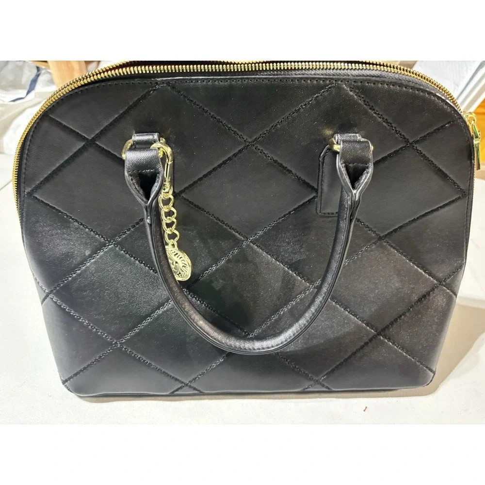 adrienne vittadini black quilted‎ handbag